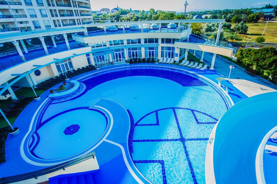 Открытый бассейн 415 м² с детским отделением — фото 2